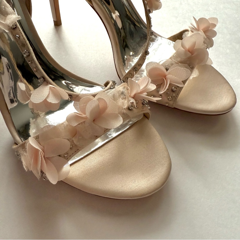 Badgley Mischka Pink Flower Petal Rhinestone Open Toe Ankle Strap Heels - Picture 2 of 12